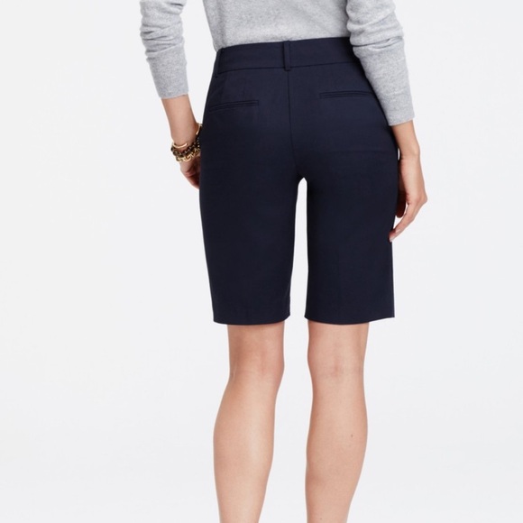 Ann Taylor Navy Boardwalk Shorts Devin Slimfit Tailored 11” Inseam Longline Sz 2 - Picture 15 of 16